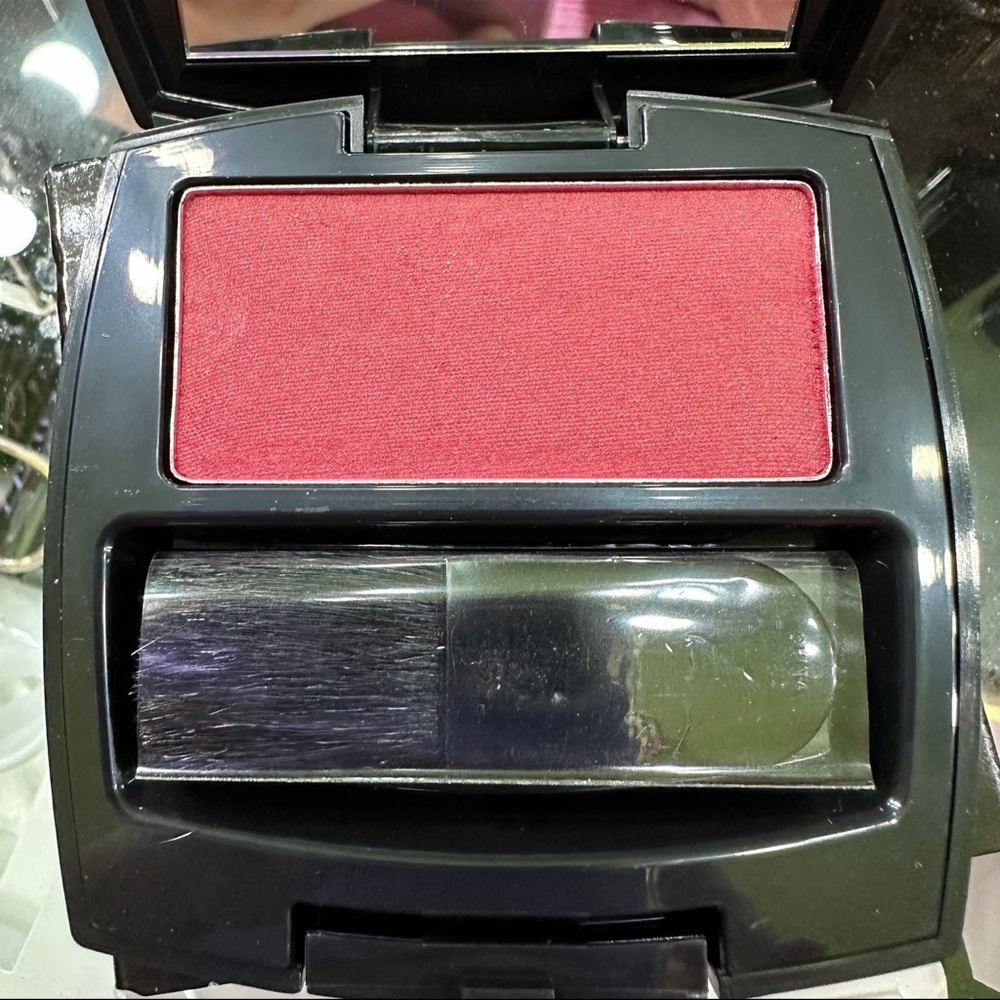 Avon Blush Berry Glow